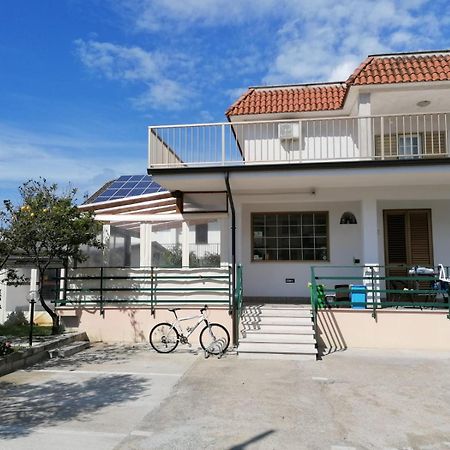 Monolocale Tirreno Studio Seafront Формия Экстерьер фото